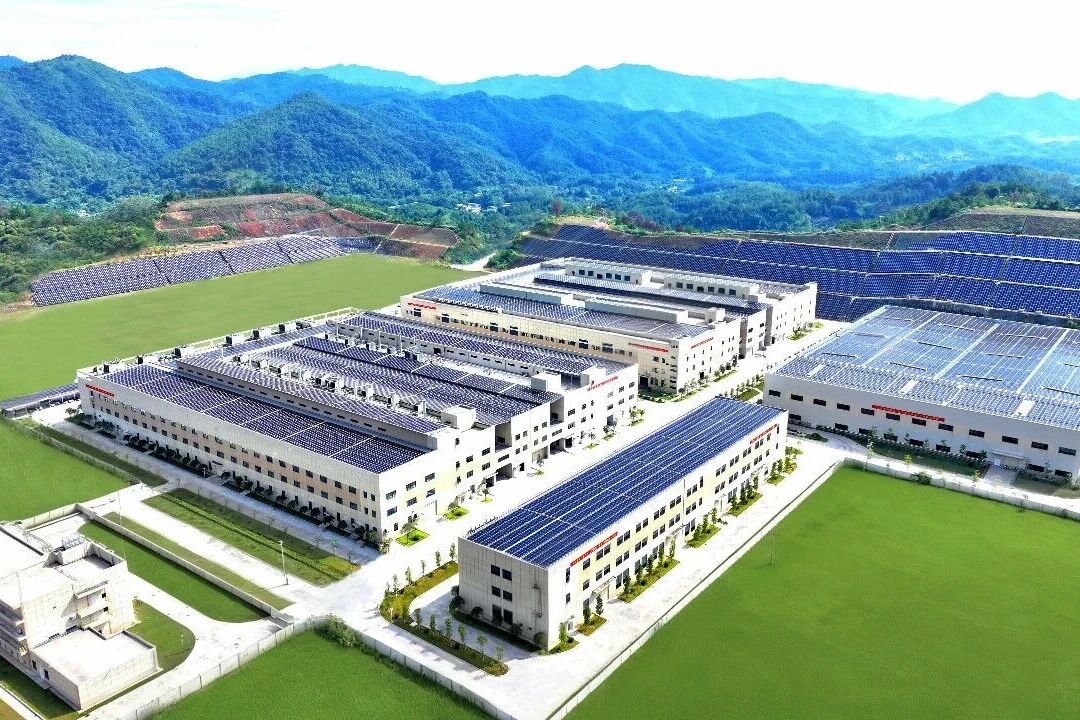 广东2.5万吨电池材料生产线投产