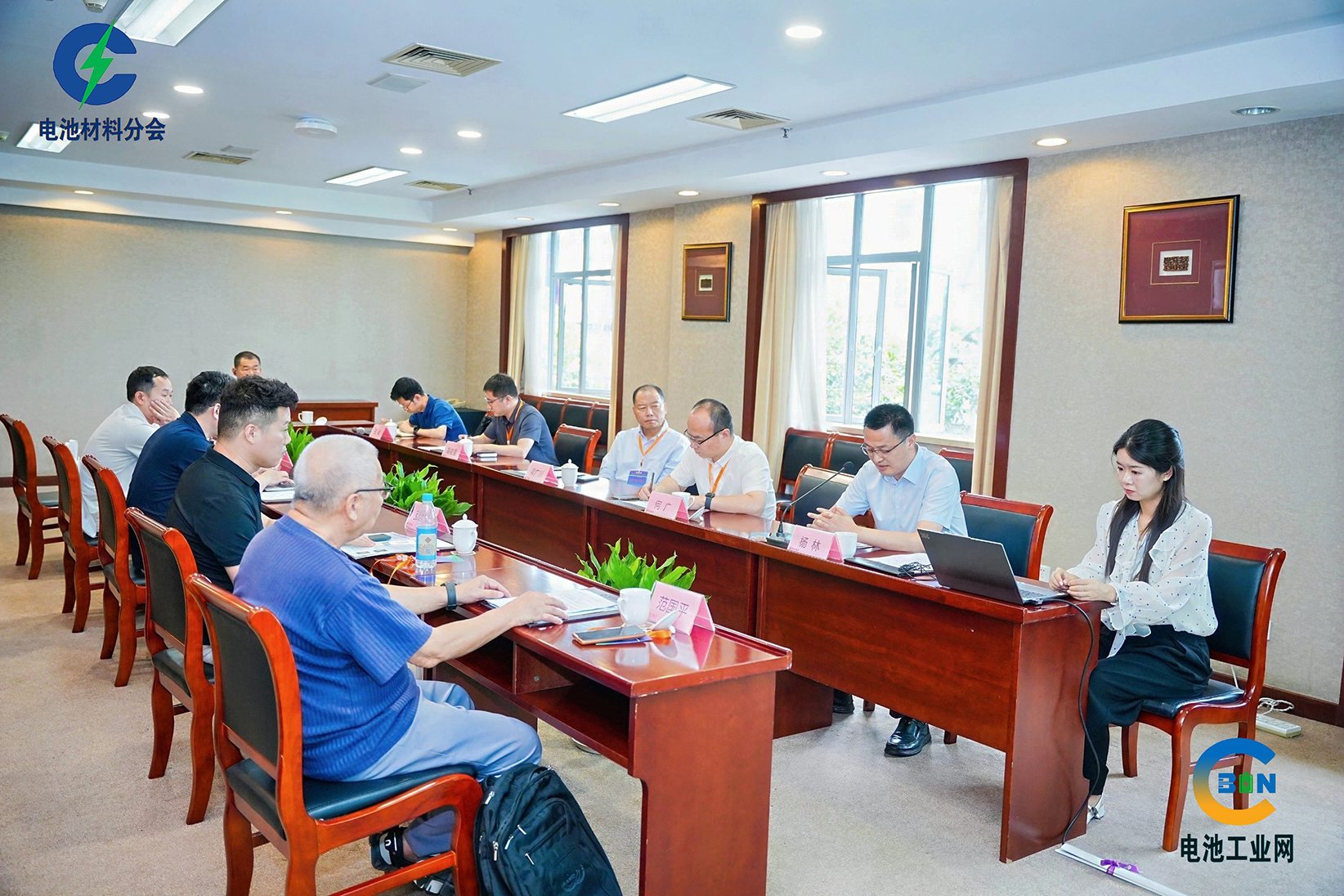 9月24日电池材料分会第一届理事会第二次会议在苏州苏苑饭店召开(图1)
